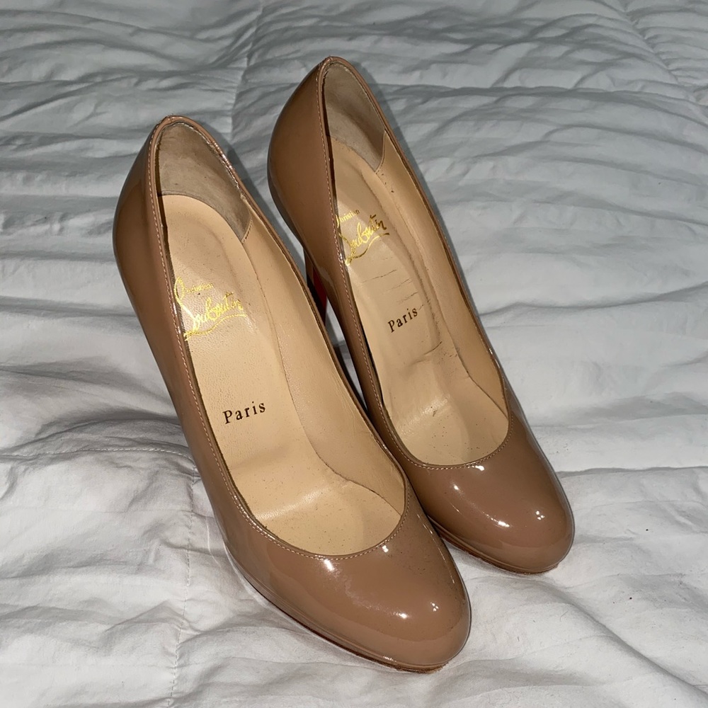 Loubs New Simply Pump in nude